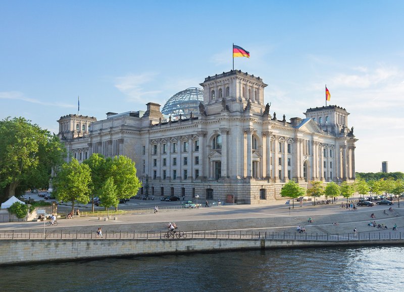 Perspektivische Ansicht des Berliner Reichstagsgebäudes