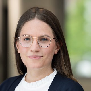 Portraitbild von Christine Becker-Hardt