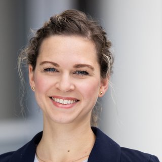 Portraifoto von Sarah Hintzen