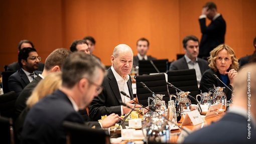Das Spitzentreffen der Allianz für Transformation mit Bundeskanzler Olaf Scholz im Fokus des Bildes